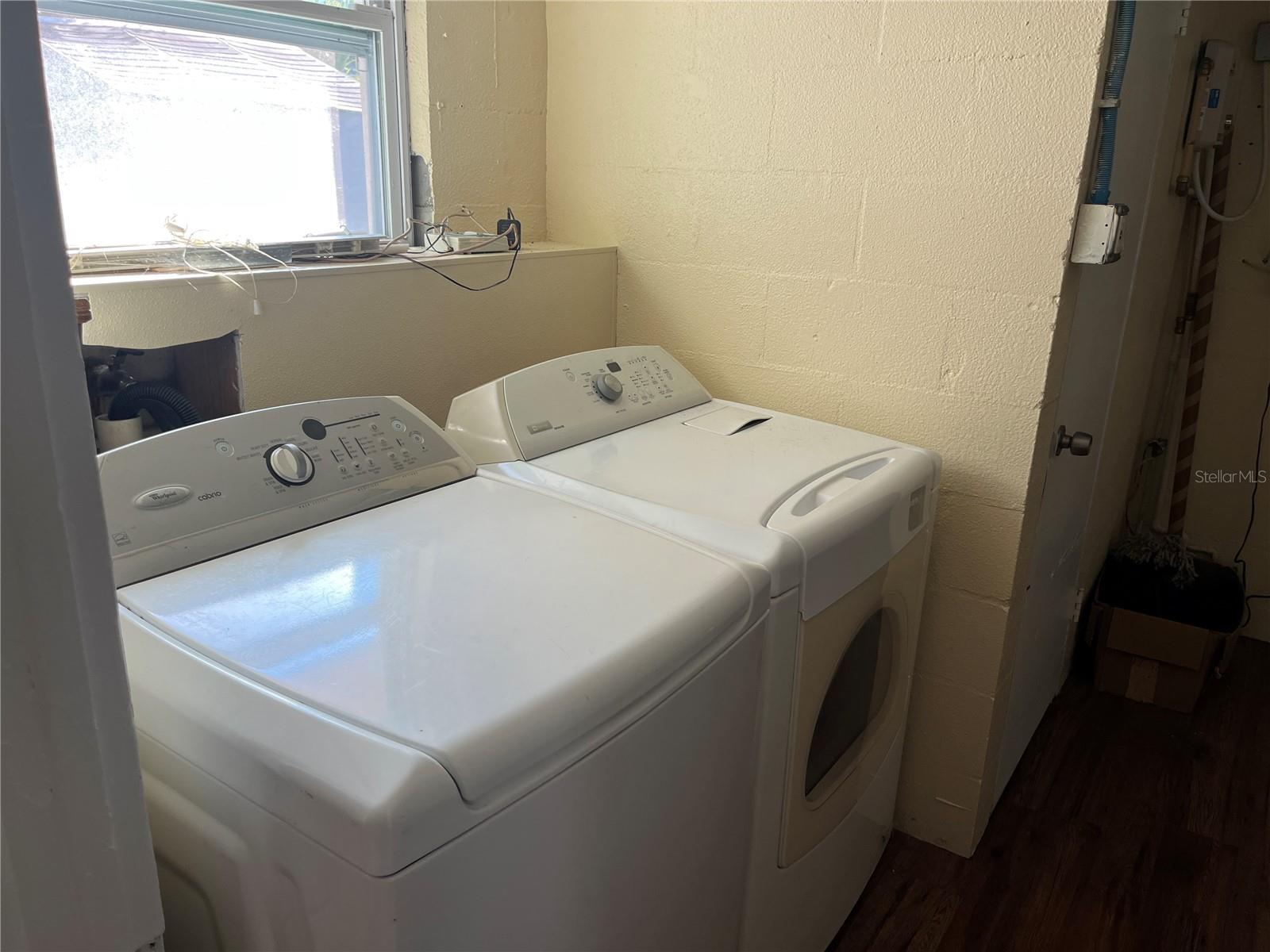 Image 34 of 43 For 1637 San Roy Drive