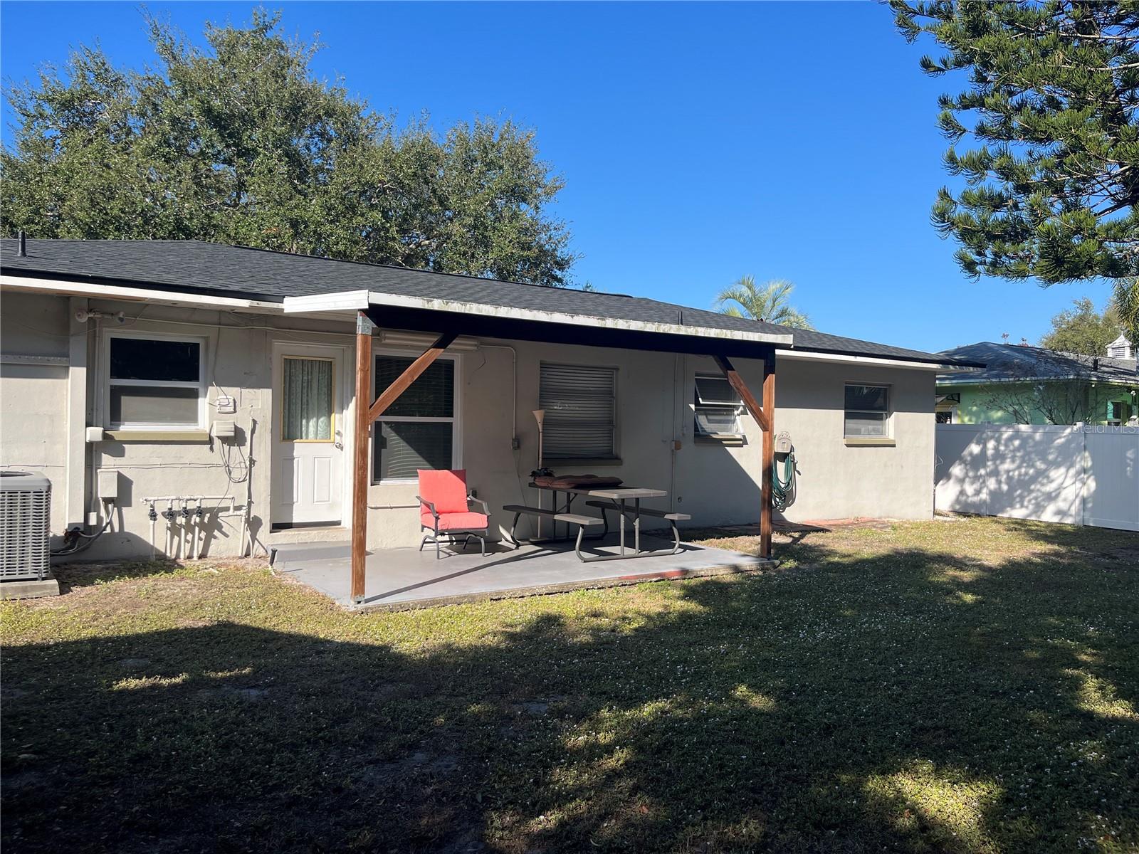 Image 40 of 43 For 1637 San Roy Drive