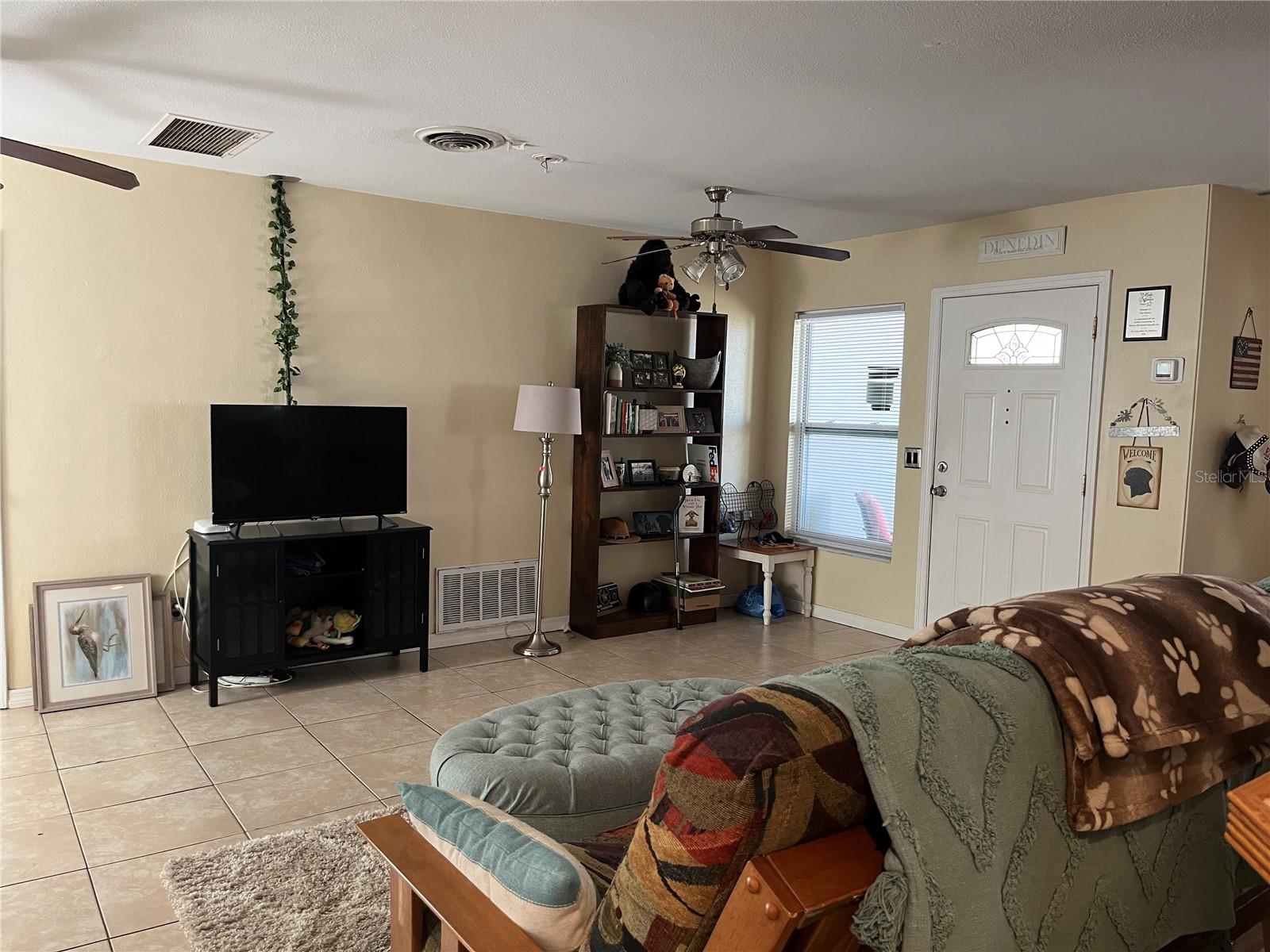 Image 6 of 43 For 1637 San Roy Drive