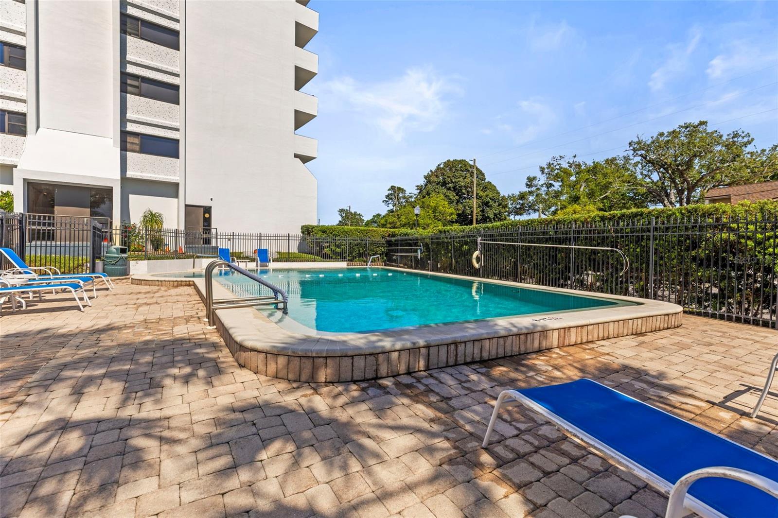 Image 26 of 36 For 30 Turner Street 408