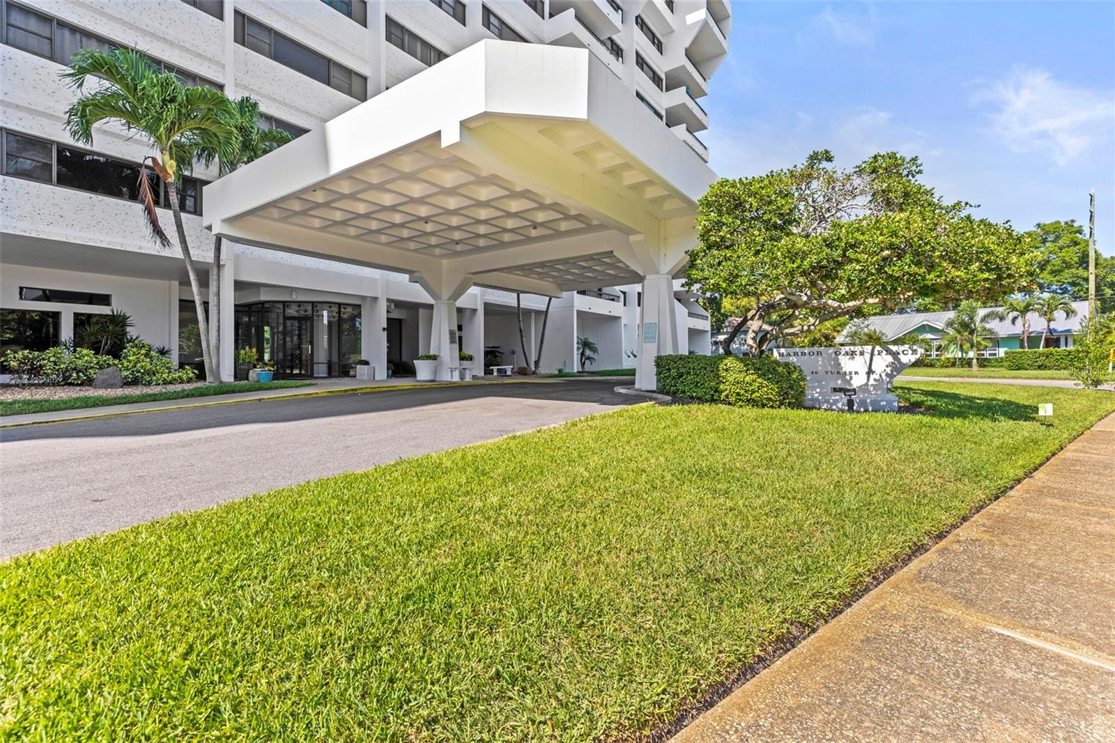 Image 28 of 36 For 30 Turner Street 408