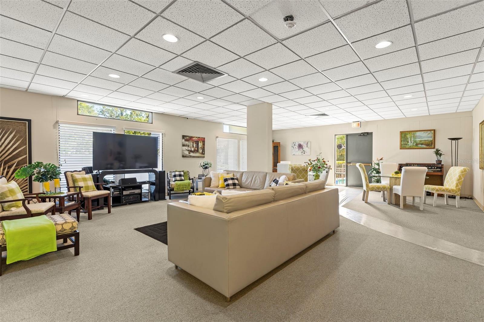 Image 32 of 36 For 30 Turner Street 408