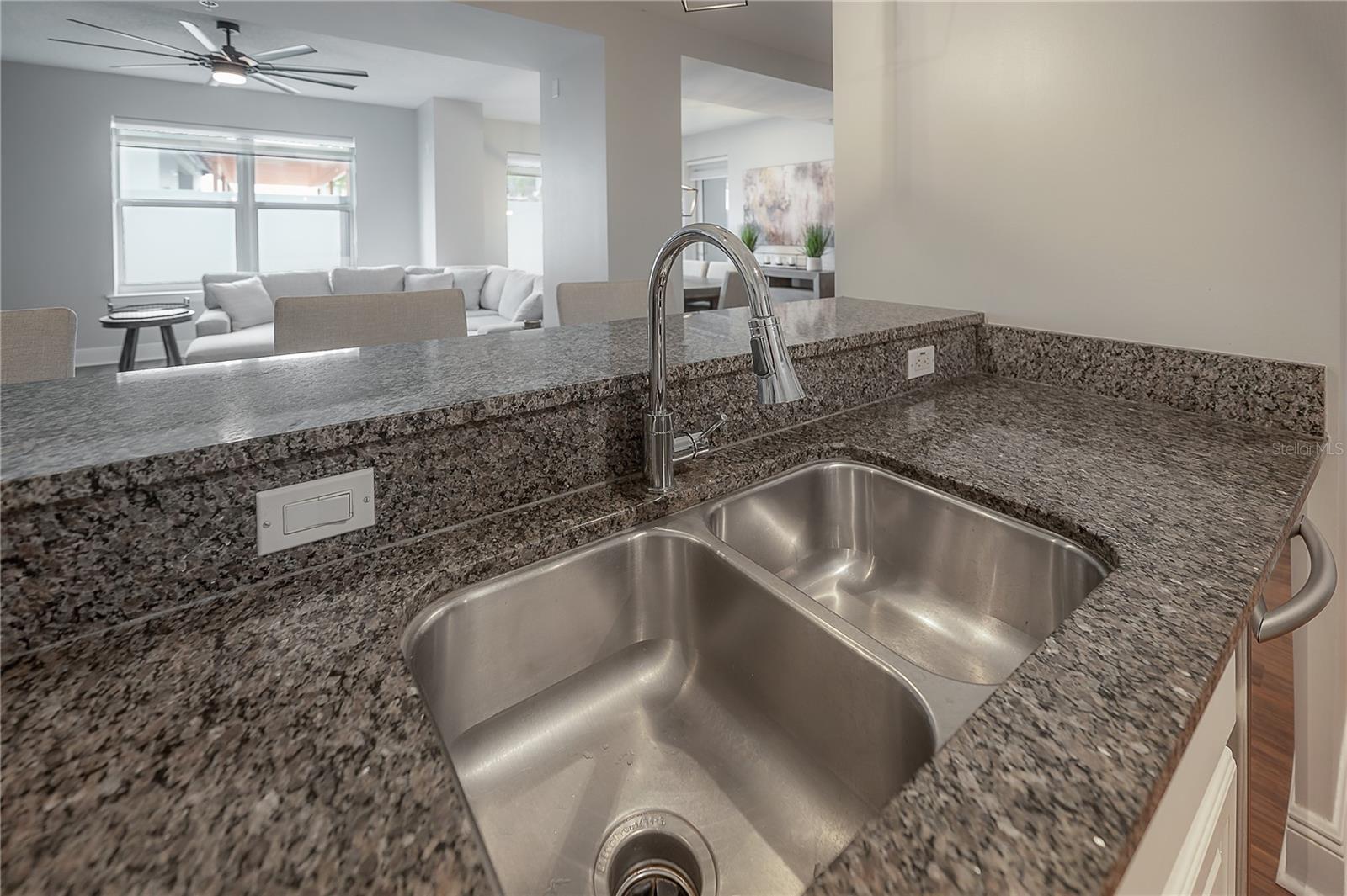 Image 10 of 68 For 1238 Kennedy Boulevard 402