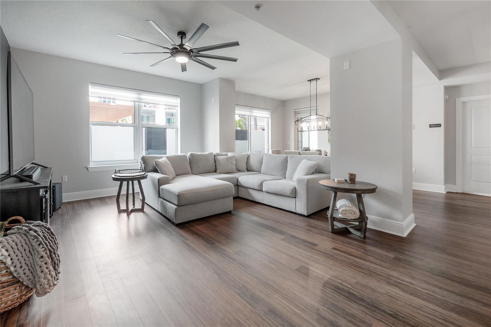 Image 20 of 68 For 1238 Kennedy Boulevard 402