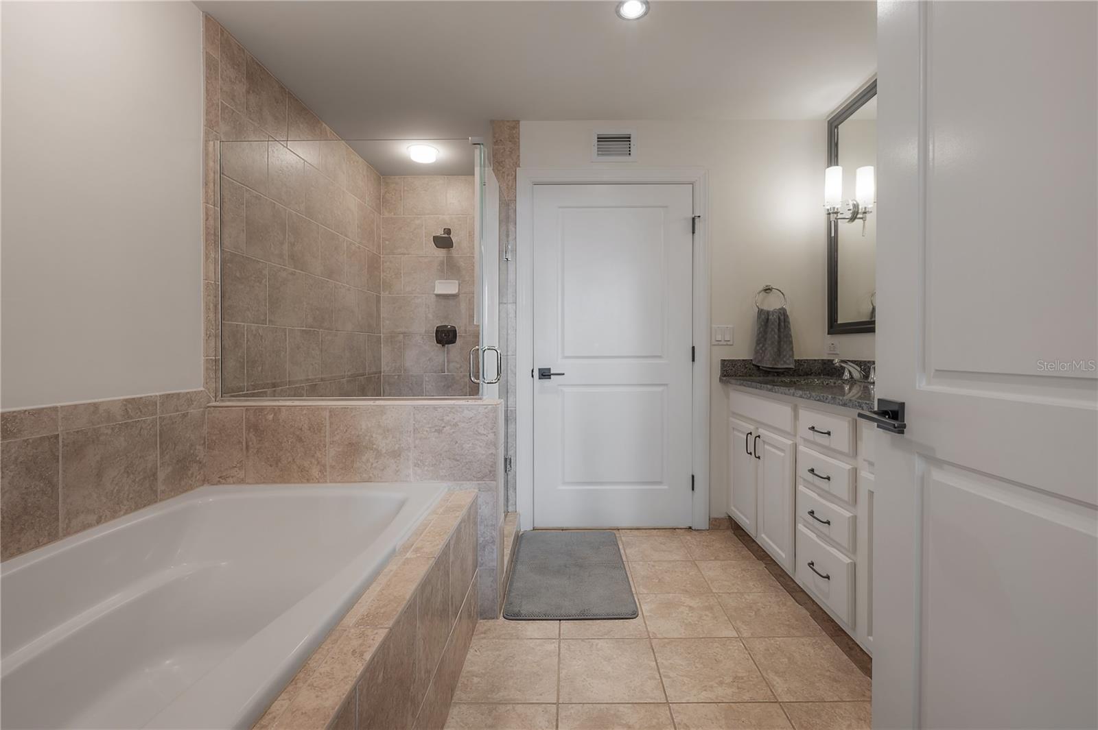 Image 26 of 68 For 1238 Kennedy Boulevard 402