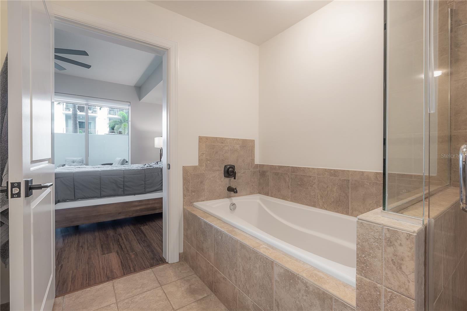 Image 27 of 68 For 1238 Kennedy Boulevard 402