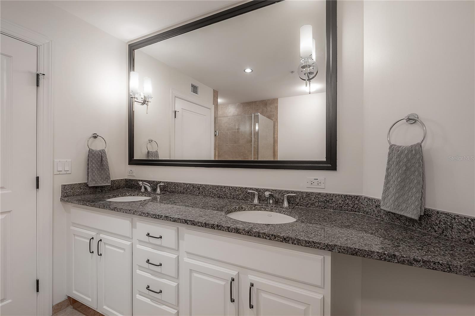 Image 29 of 68 For 1238 Kennedy Boulevard 402