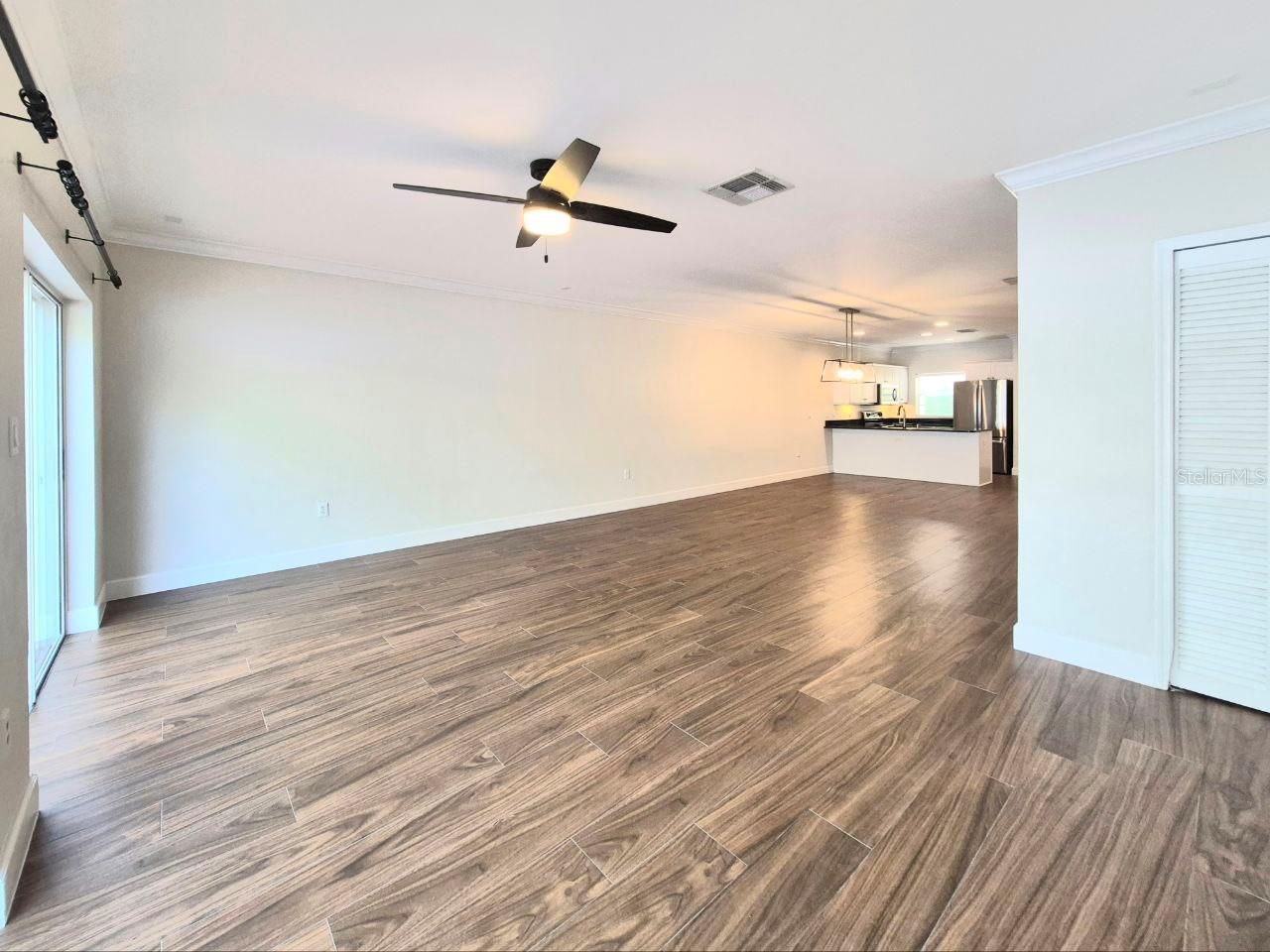 Image 15 of 41 For 2513 Kansas Avenue B