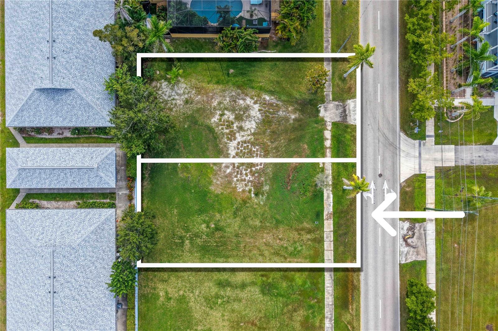 Image 4 of 6 For 817 Marion Avenue