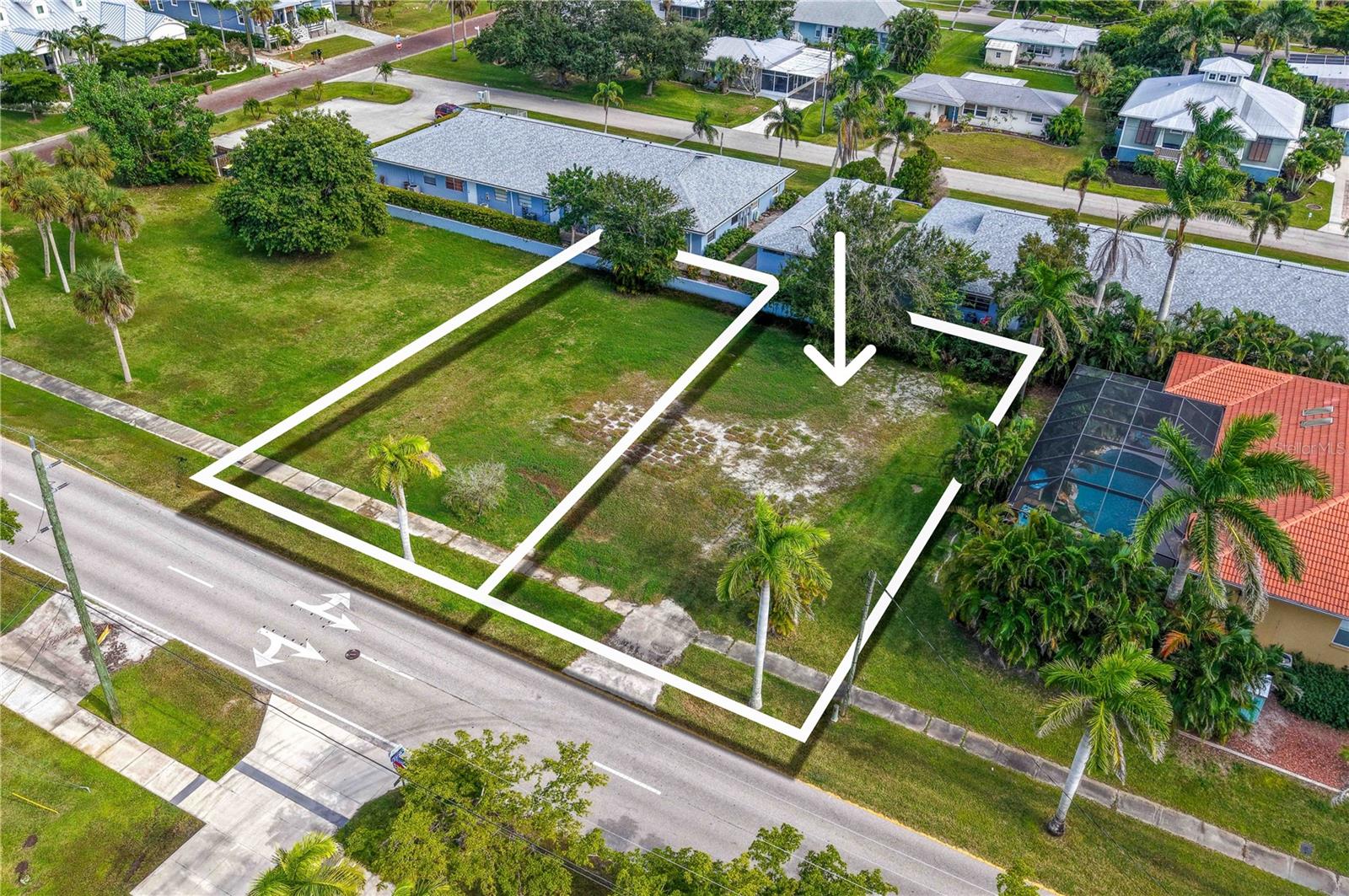 Image 5 of 6 For 821 Marion Avenue