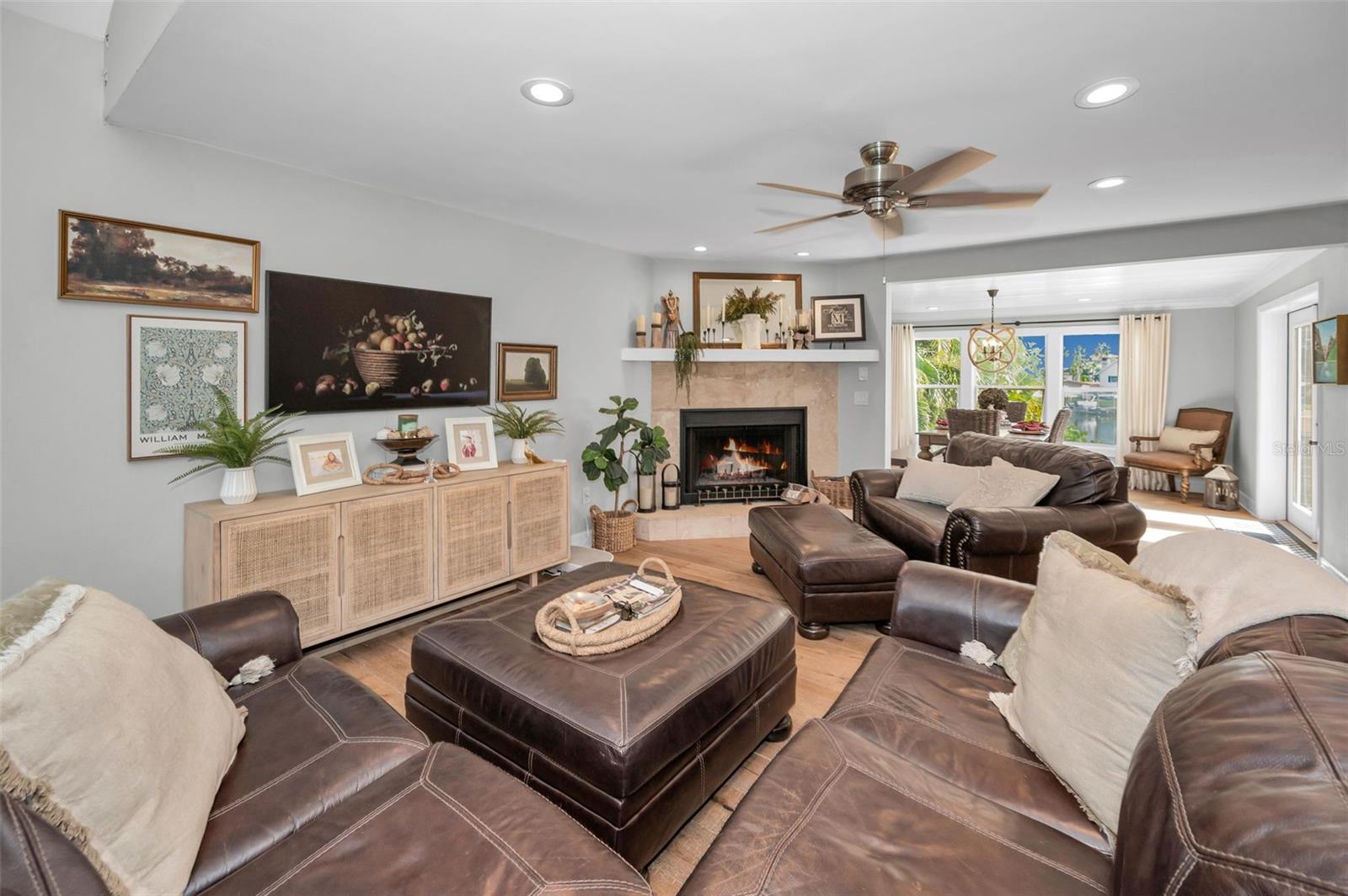 Image 10 of 87 For 110 Carlyle Circle