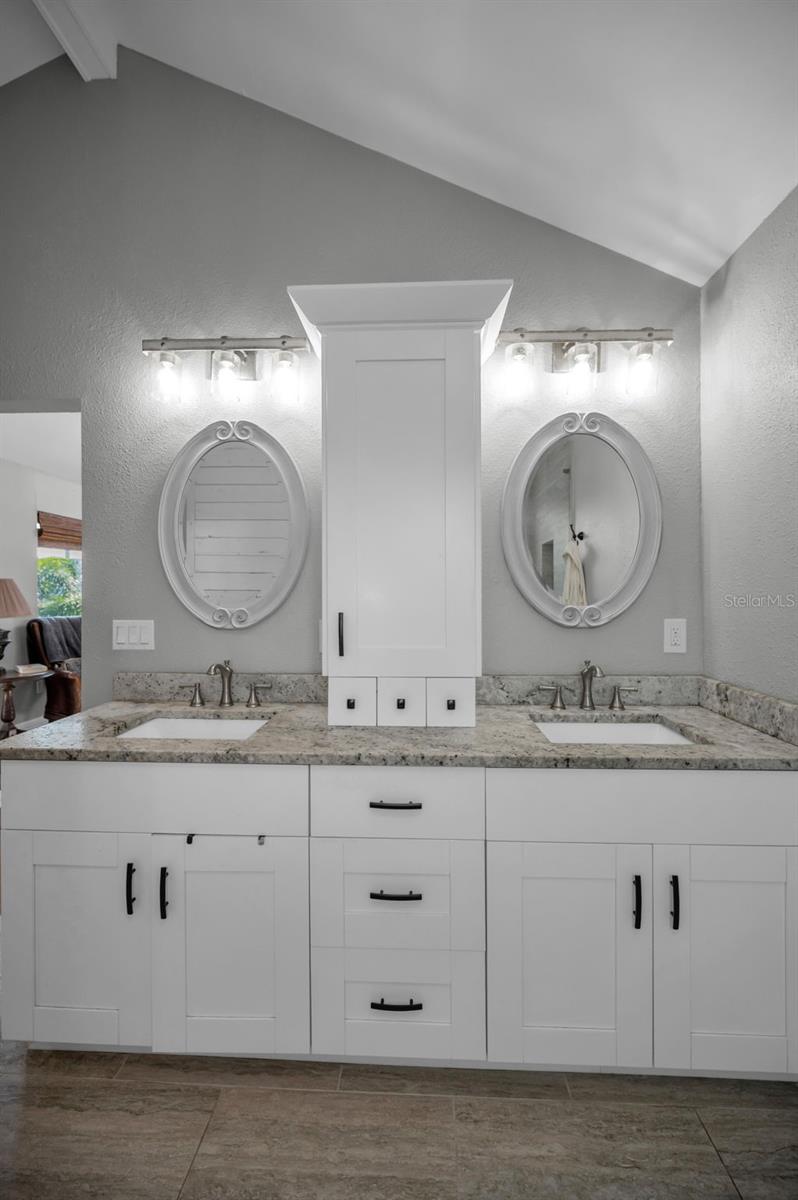 Image 30 of 87 For 110 Carlyle Circle