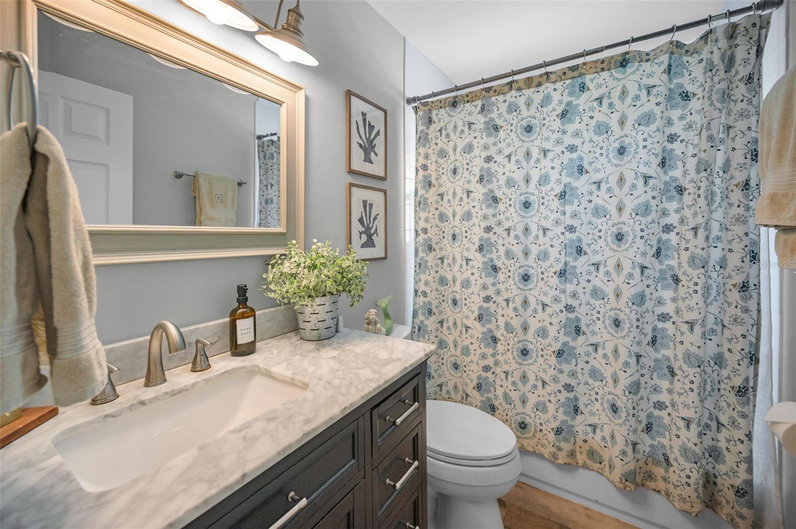 Image 33 of 87 For 110 Carlyle Circle