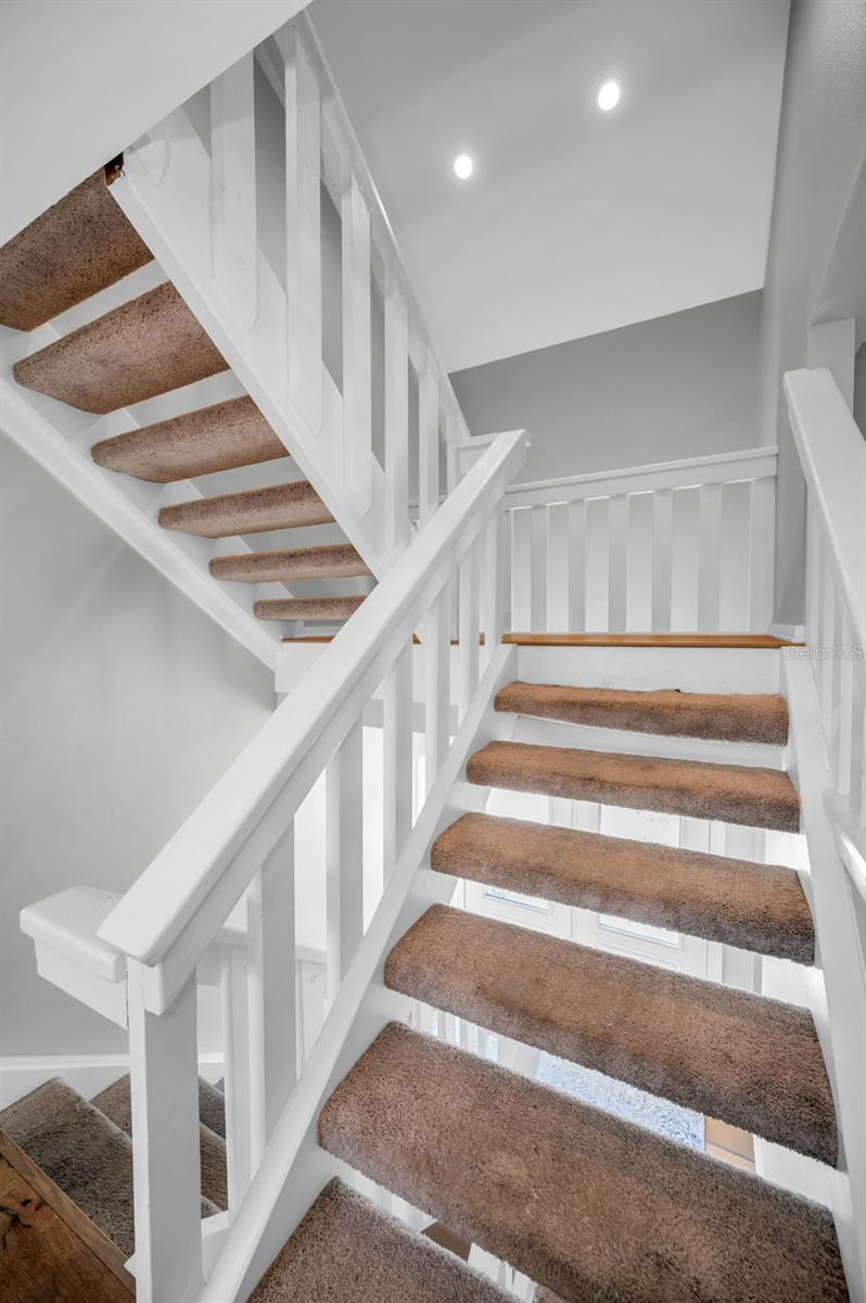 Image 35 of 87 For 110 Carlyle Circle