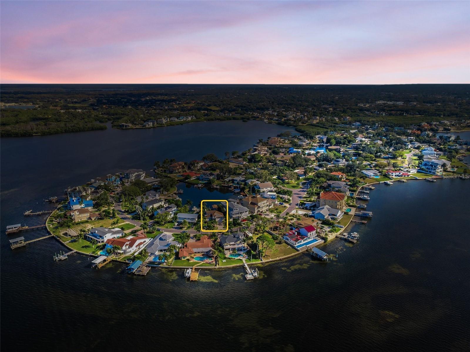 Image 4 of 87 For 110 Carlyle Circle