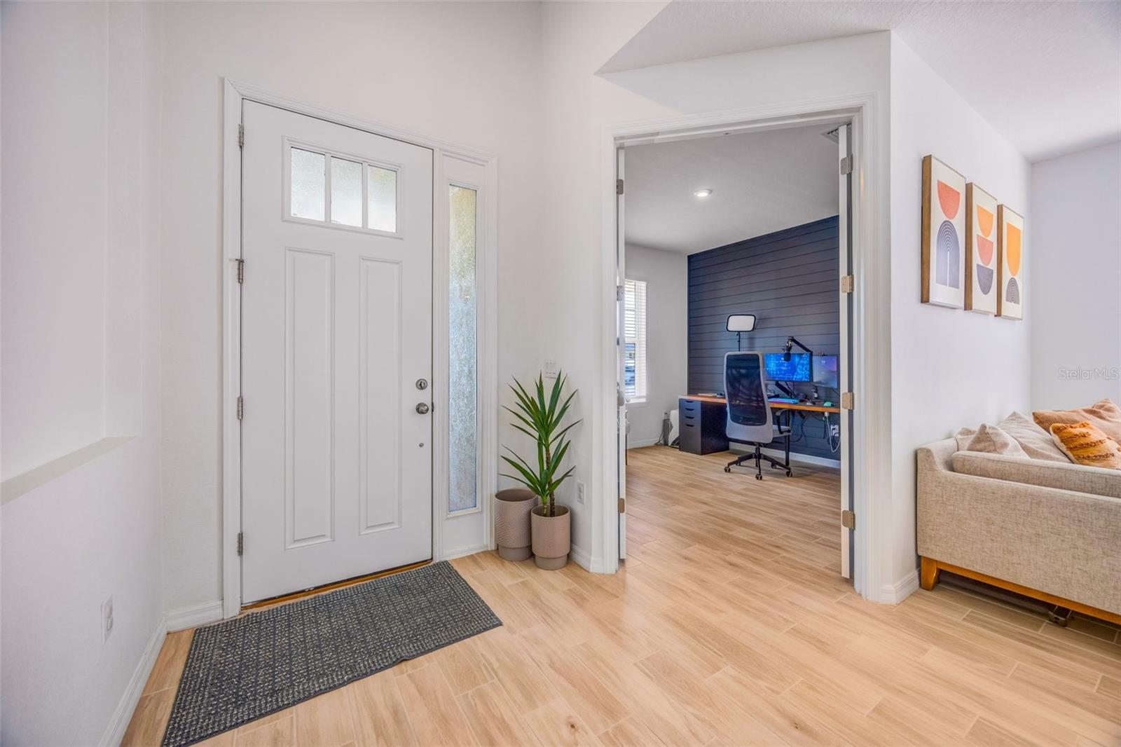 Image 17 of 58 For 33995 Astoria Circle