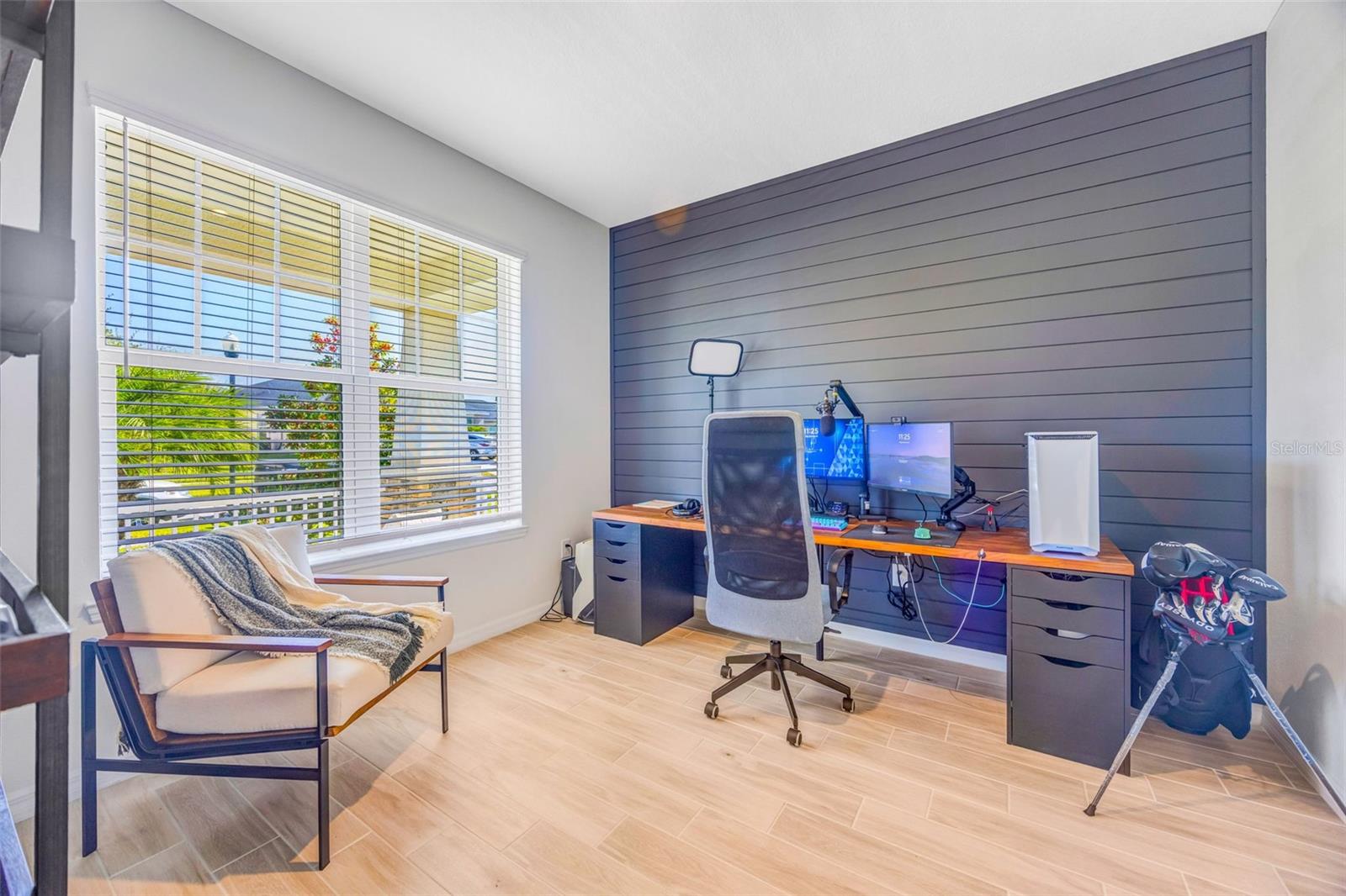 Image 18 of 58 For 33995 Astoria Circle