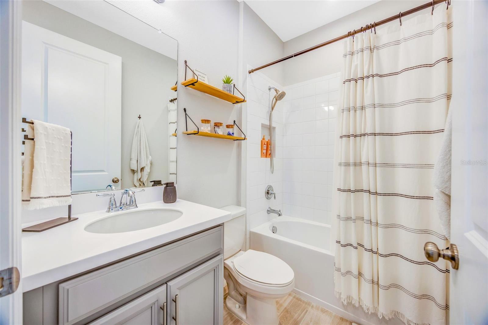 Image 24 of 58 For 33995 Astoria Circle