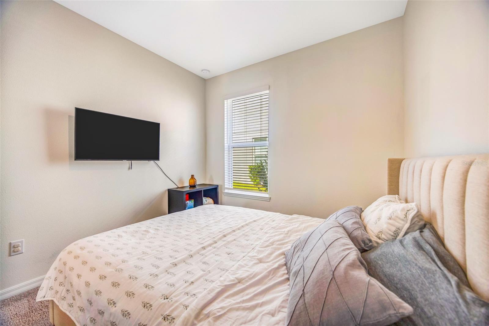 Image 26 of 58 For 33995 Astoria Circle