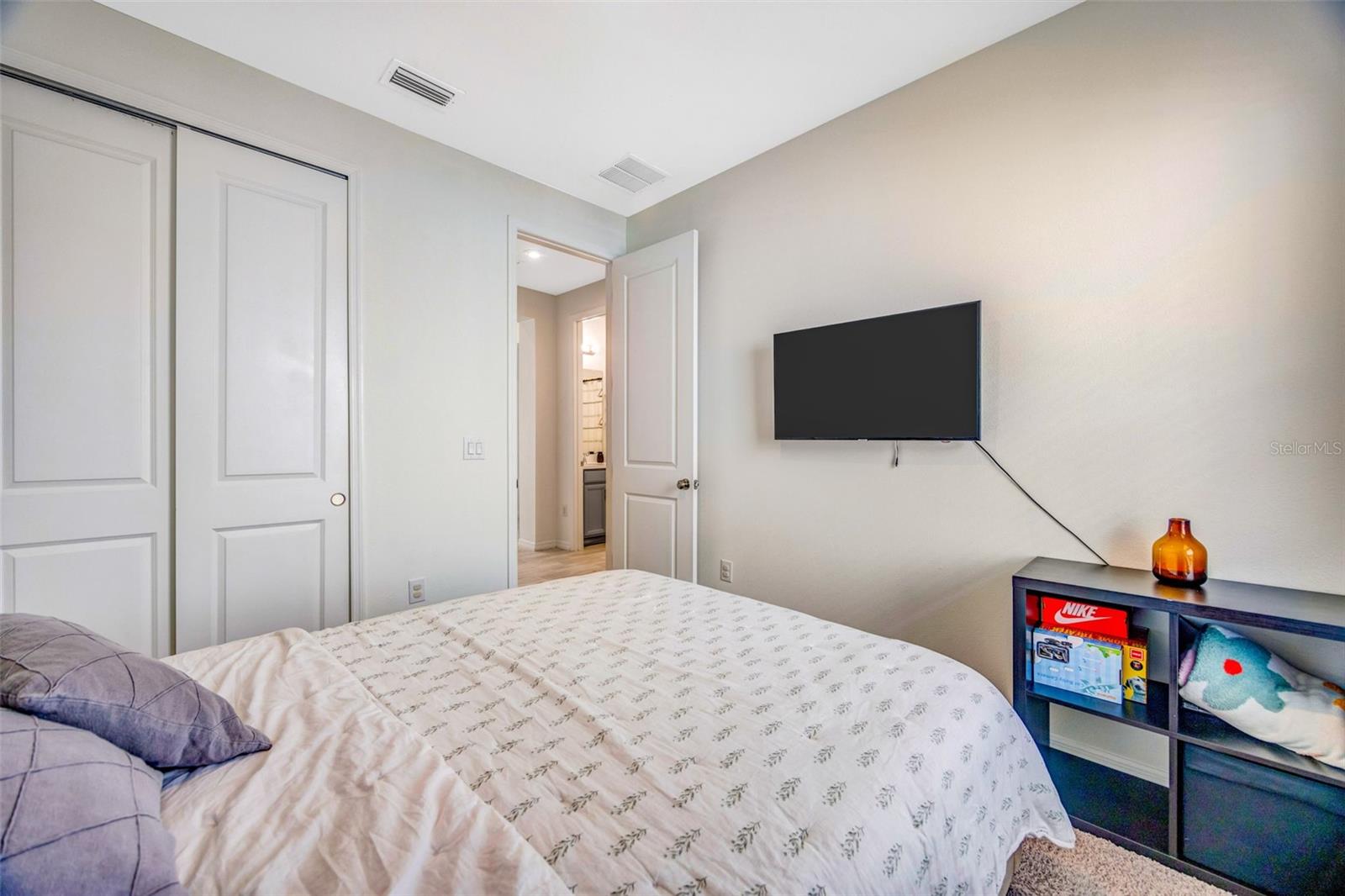 Image 27 of 58 For 33995 Astoria Circle