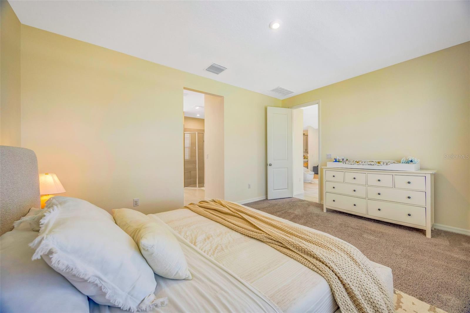 Image 31 of 58 For 33995 Astoria Circle