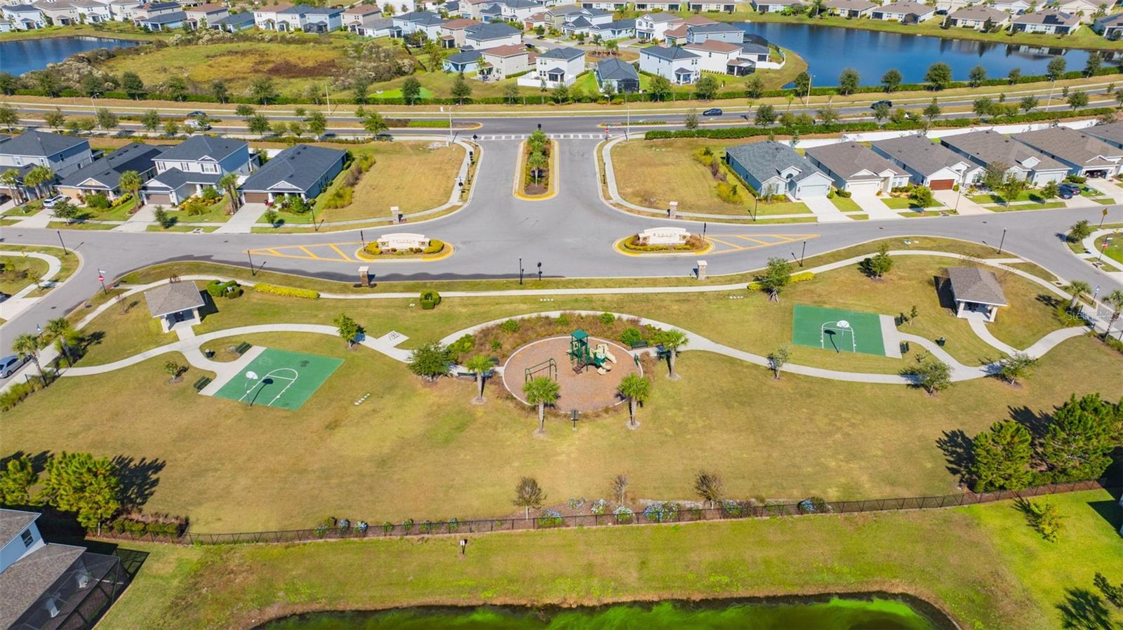 Image 52 of 58 For 33995 Astoria Circle