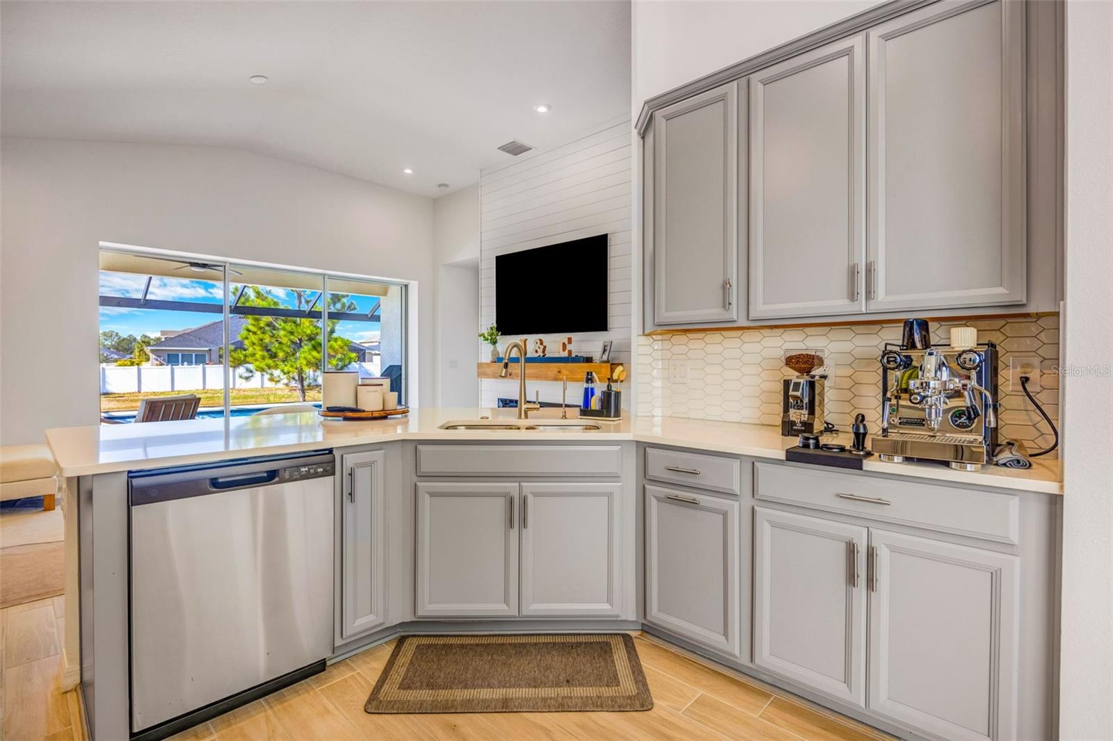 Image 9 of 58 For 33995 Astoria Circle