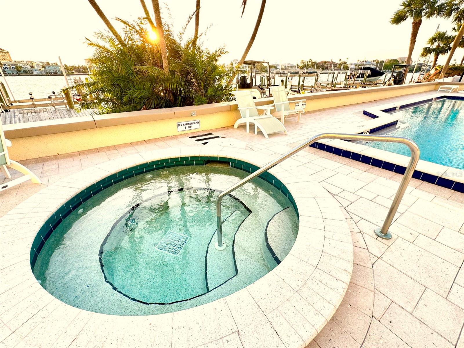 Image 23 of 27 For 690 Island Way 307