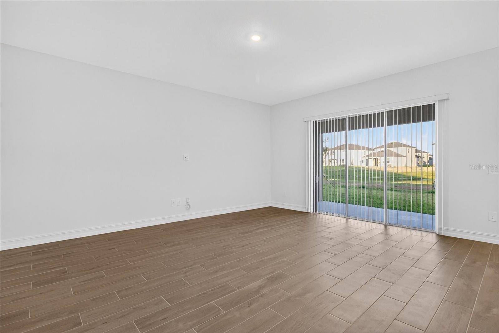 Image 11 of 51 For 6925 116th Court Main Home