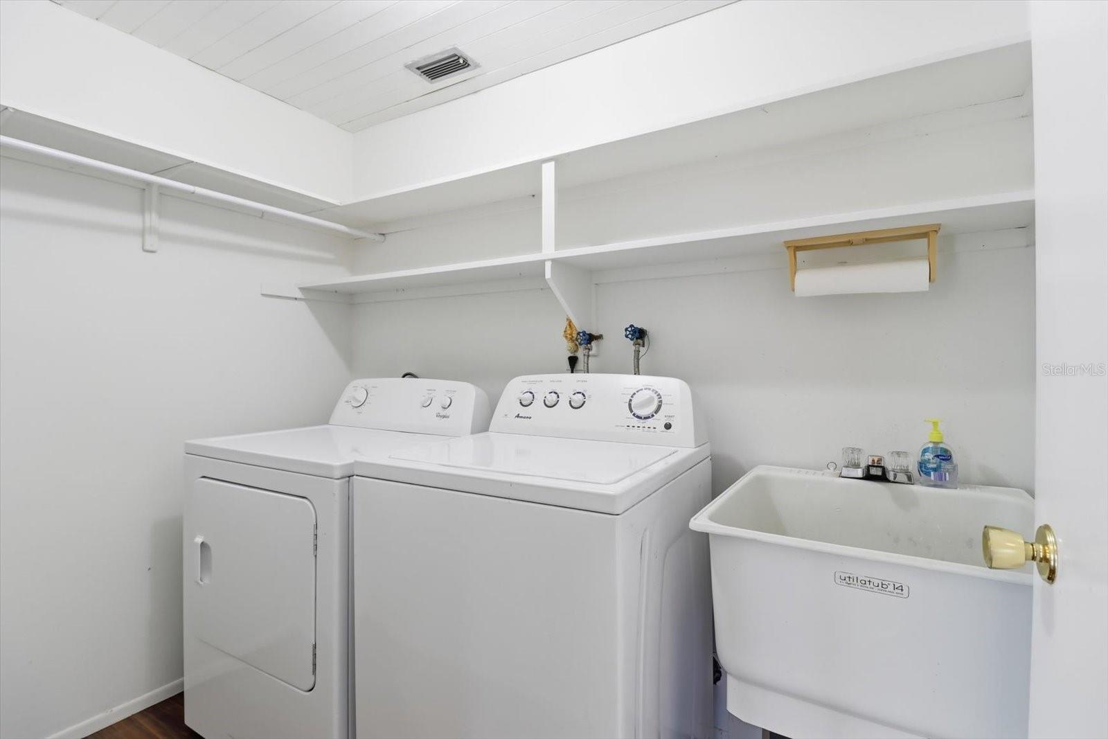 Image 27 of 46 For 12303 Fieldstone Lane