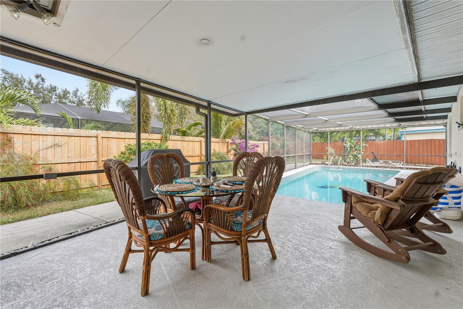 Image 21 of 29 For 2370 Robyn Court