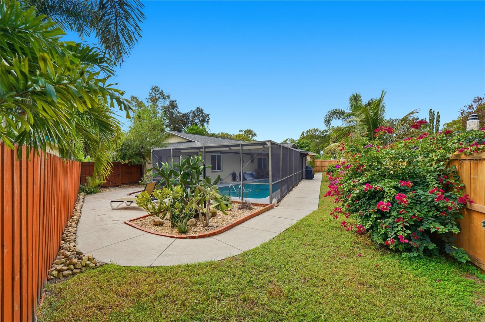 Image 25 of 29 For 2370 Robyn Court