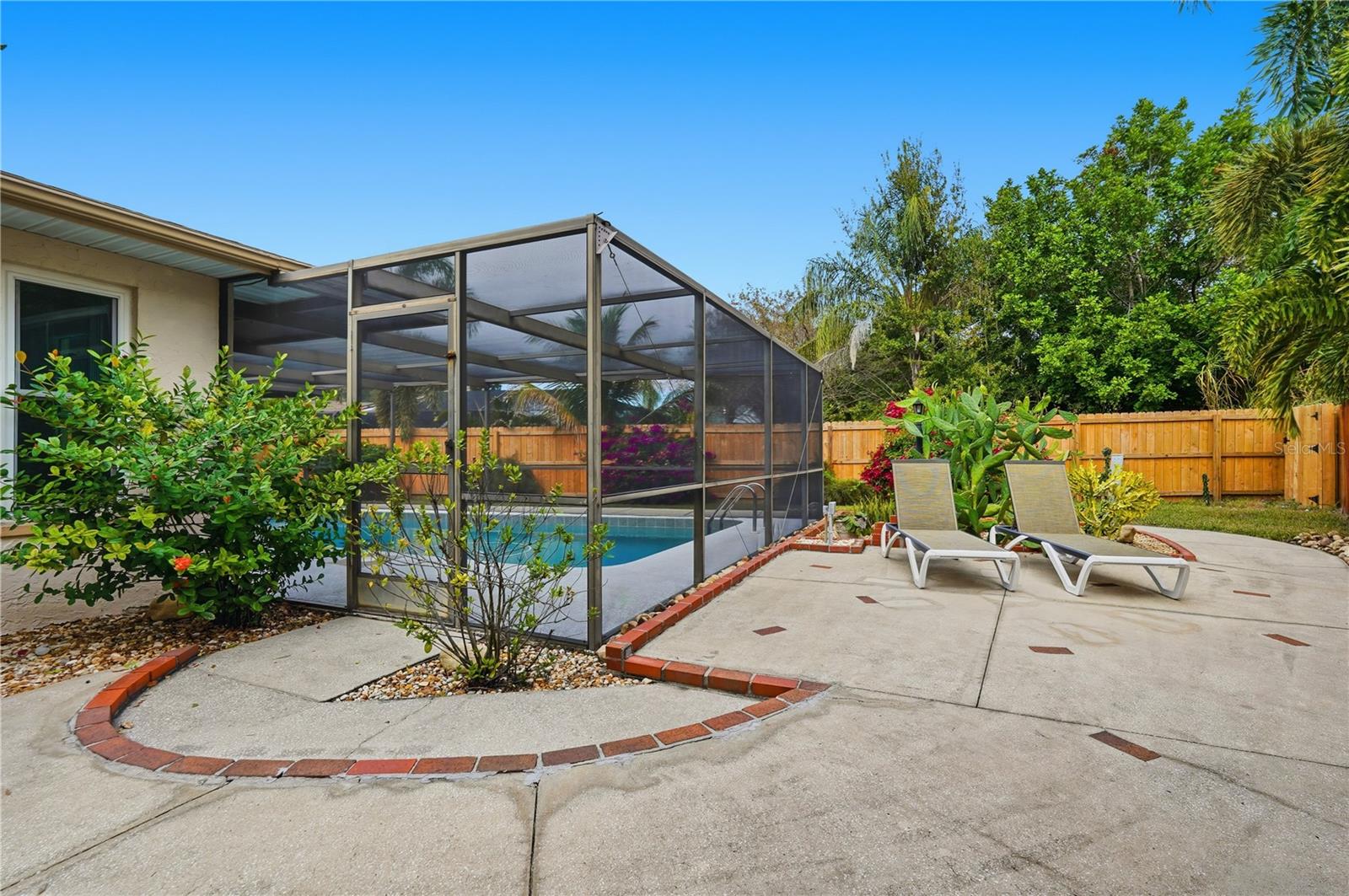 Image 26 of 29 For 2370 Robyn Court