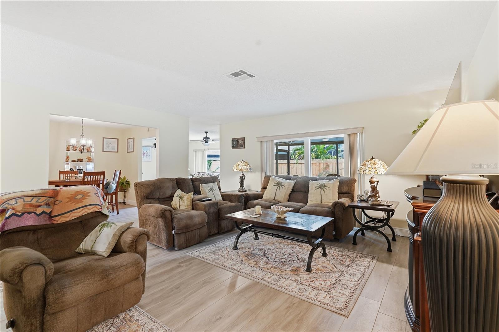 Image 4 of 29 For 2370 Robyn Court