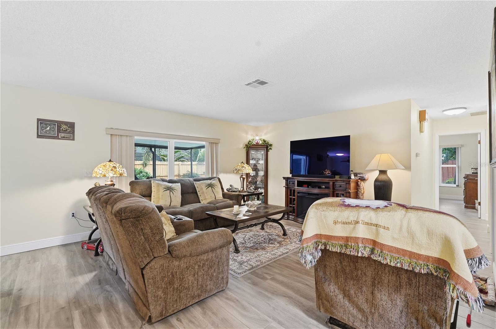 Image 5 of 29 For 2370 Robyn Court