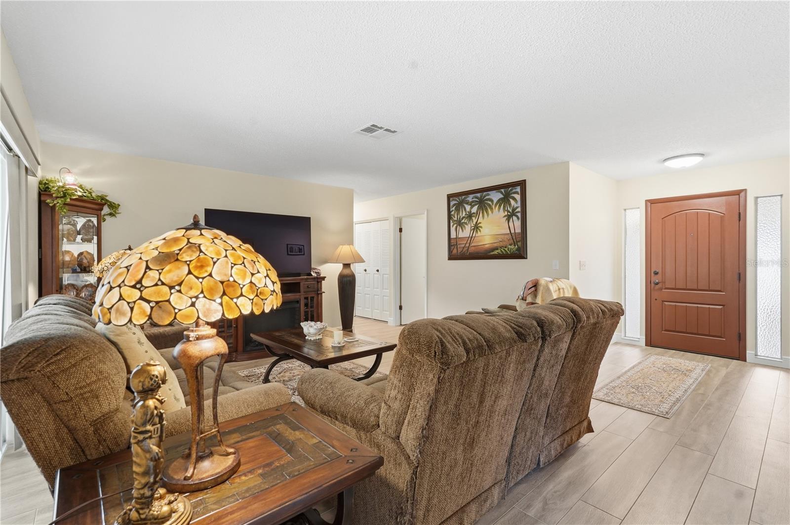 Image 6 of 29 For 2370 Robyn Court