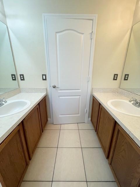 Image 42 of 63 For 9114 Oak Pride Court