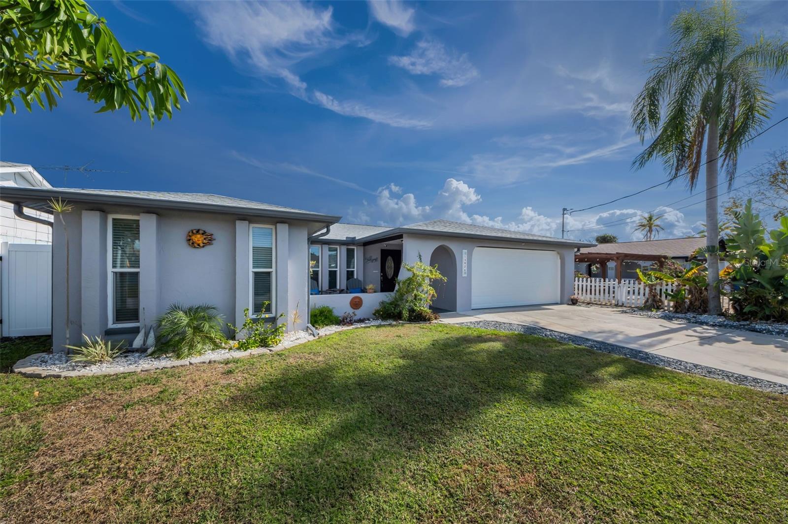 Image 11 of 91 For 13926 Darlene Avenue