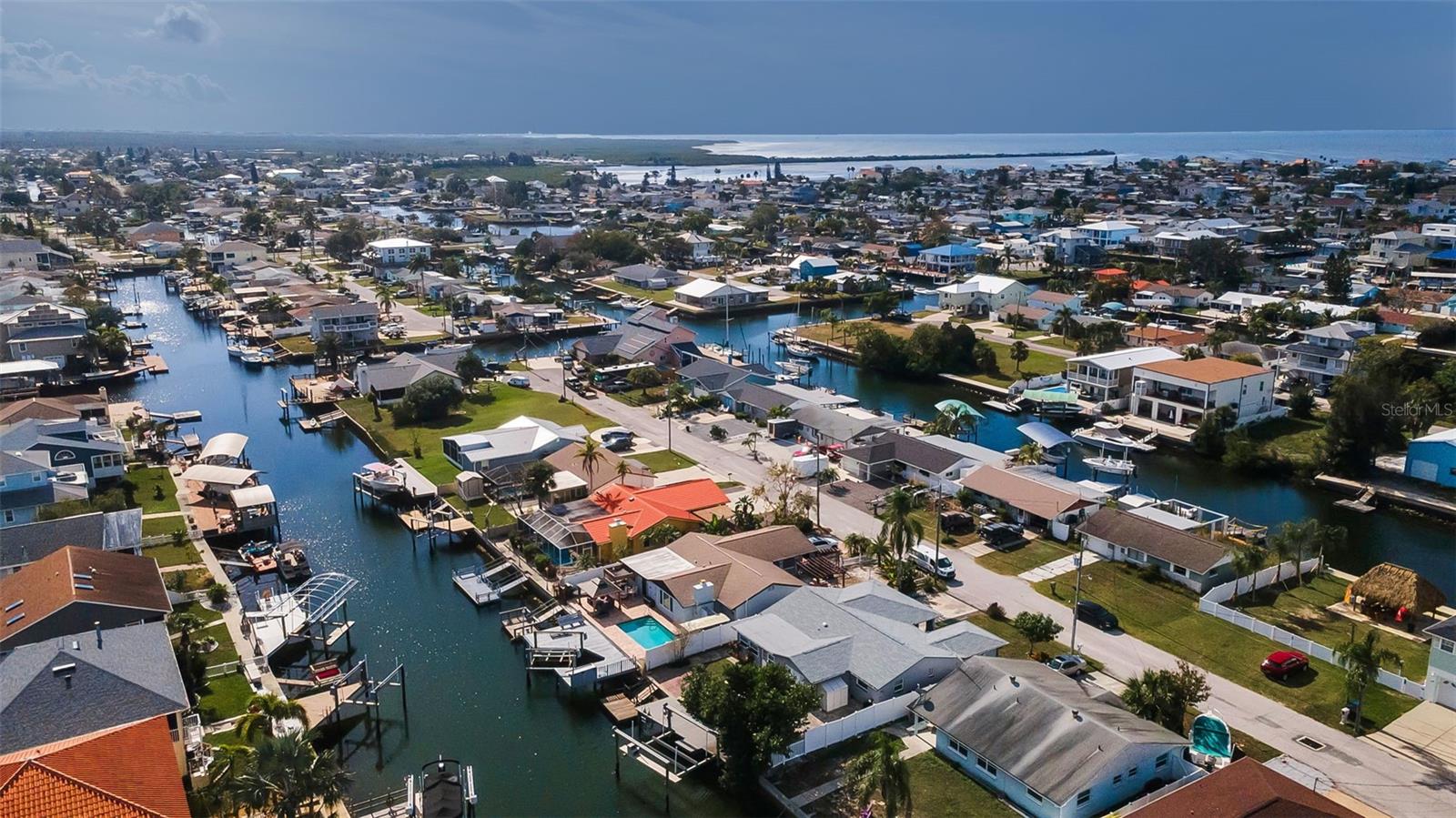 Image 14 of 91 For 13926 Darlene Avenue