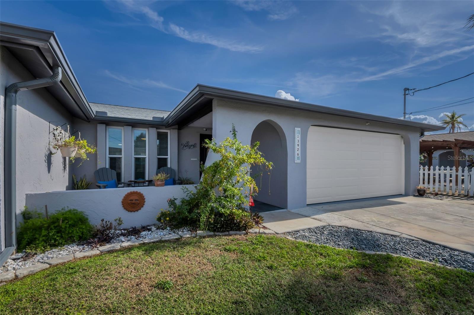 Image 15 of 91 For 13926 Darlene Avenue