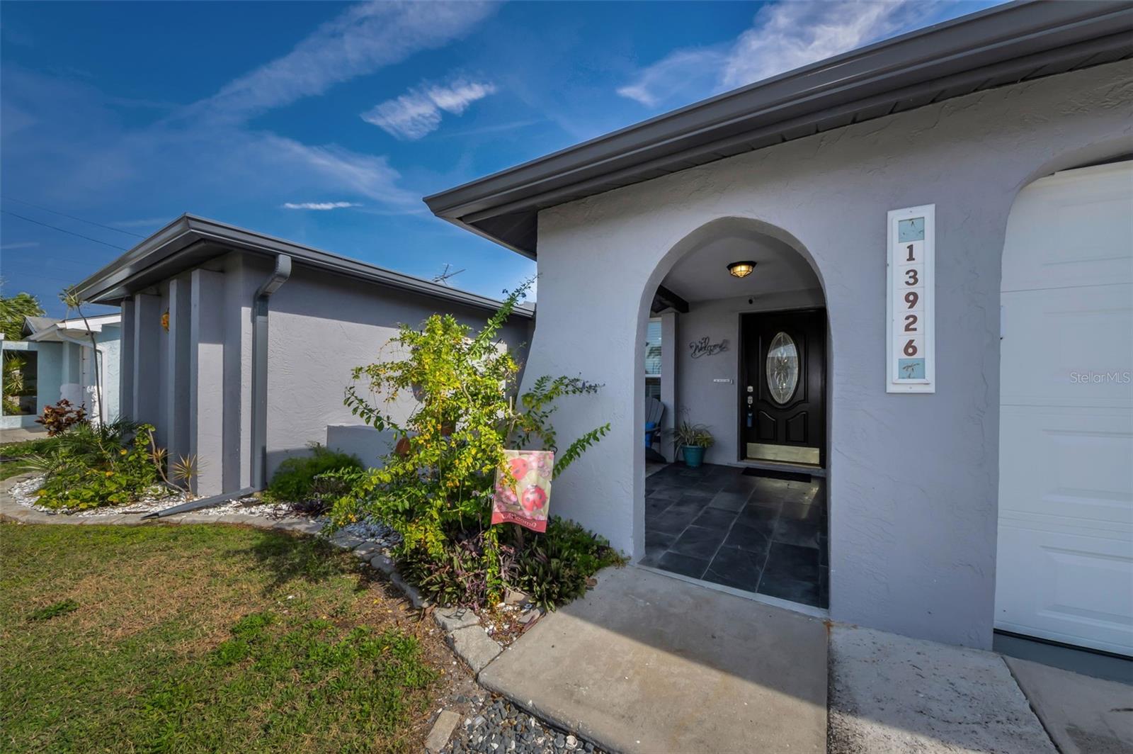 Image 16 of 91 For 13926 Darlene Avenue