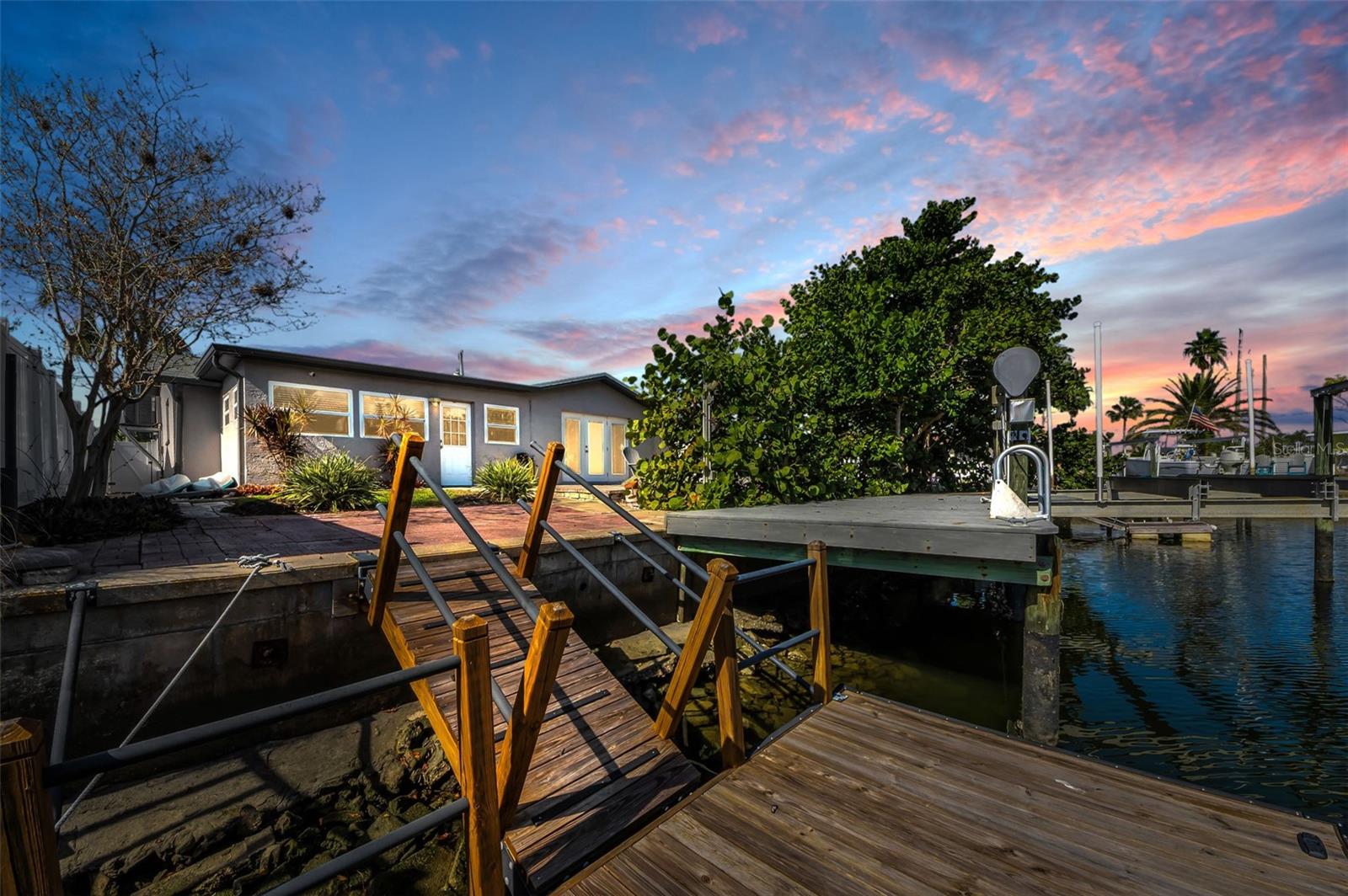 Image 2 of 91 For 13926 Darlene Avenue