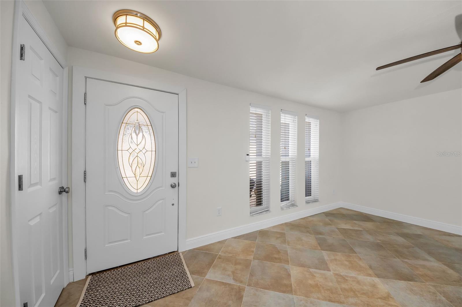 Image 20 of 91 For 13926 Darlene Avenue