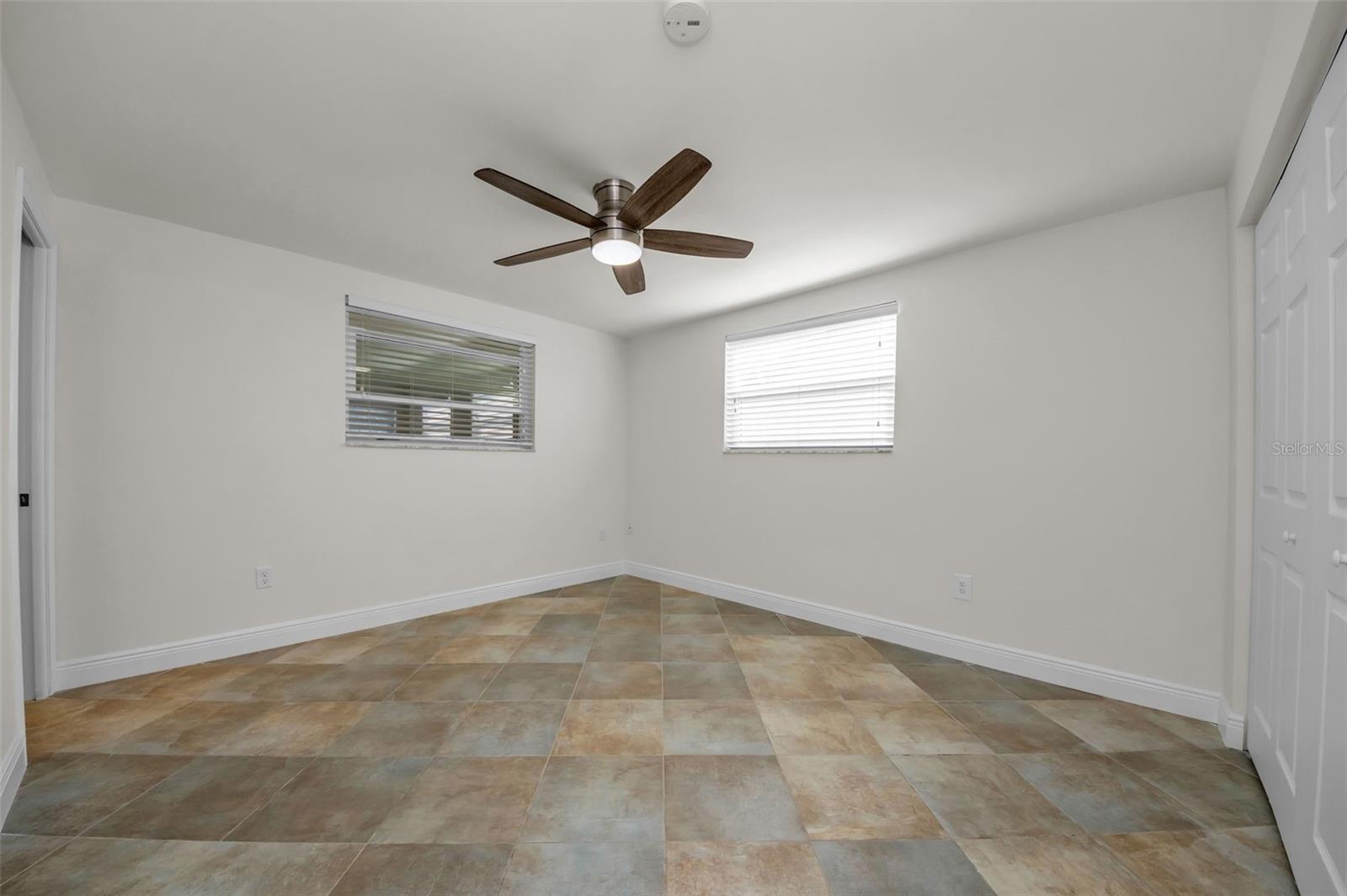 Image 36 of 91 For 13926 Darlene Avenue