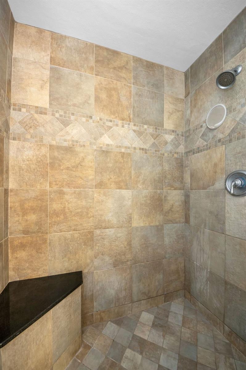 Image 40 of 91 For 13926 Darlene Avenue