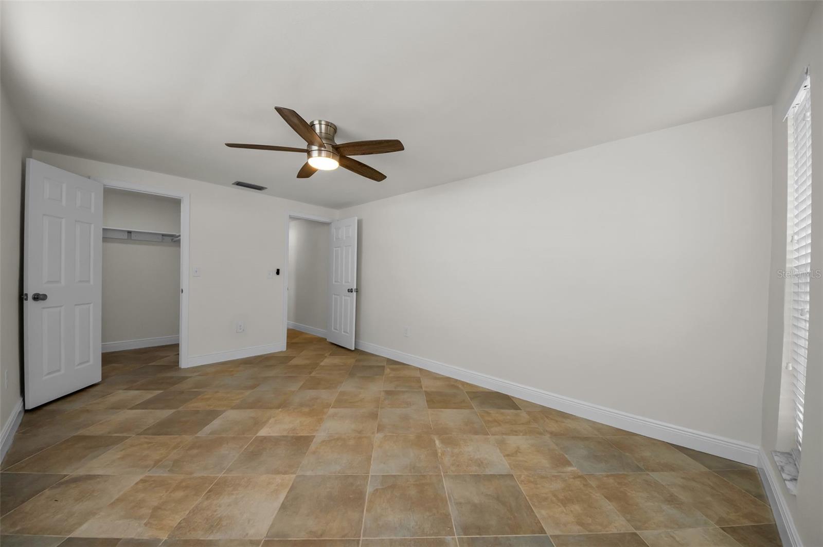 Image 41 of 91 For 13926 Darlene Avenue