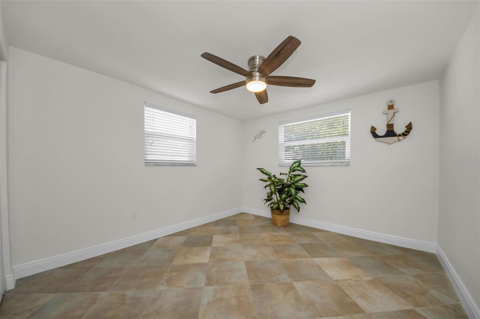 Image 42 of 91 For 13926 Darlene Avenue