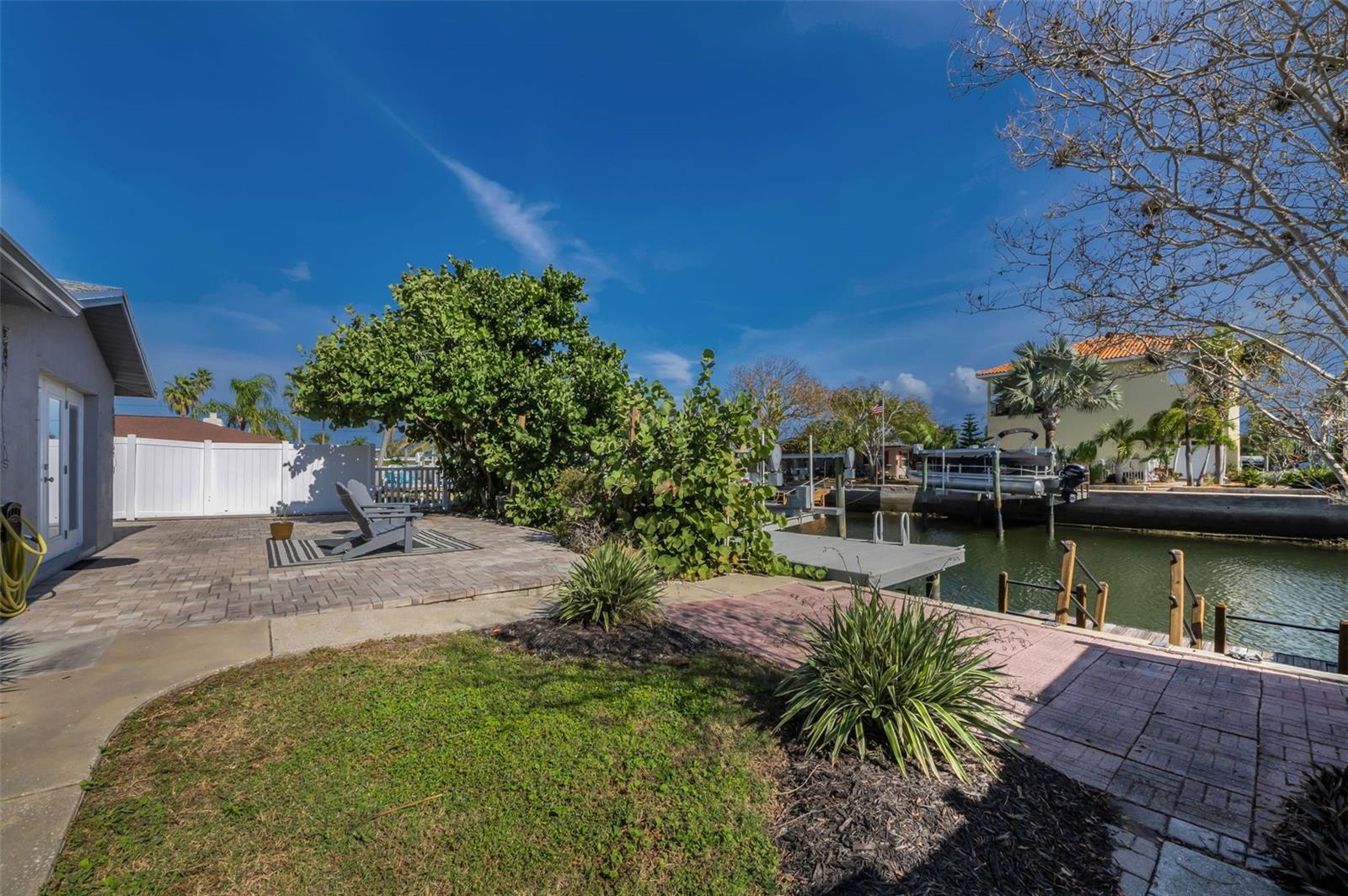 Image 50 of 91 For 13926 Darlene Avenue