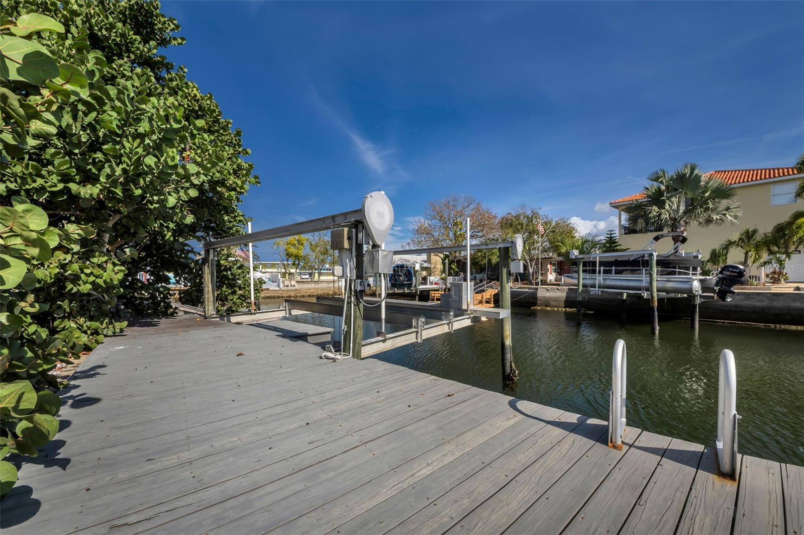 Image 54 of 91 For 13926 Darlene Avenue