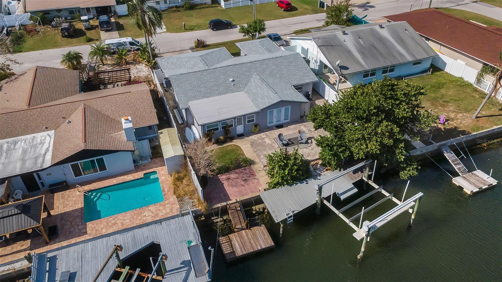 Image 55 of 91 For 13926 Darlene Avenue